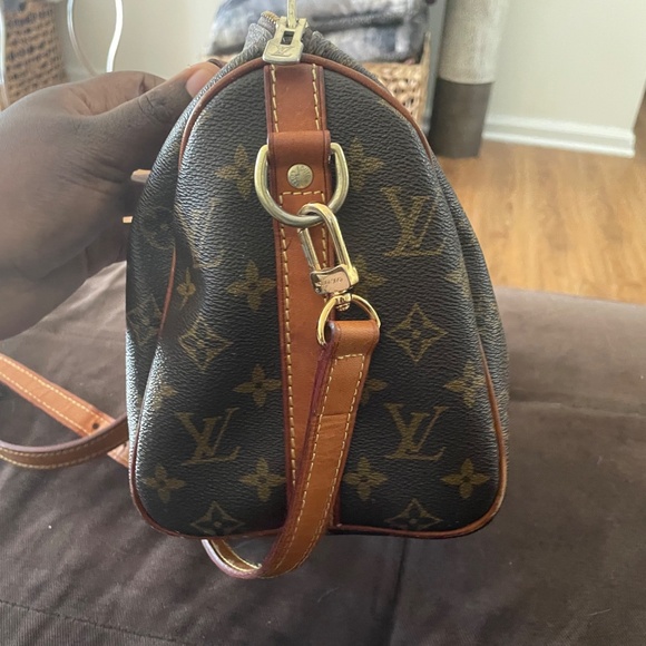 SOLD !!!  
Louis Vuitton Speedy Bandoulière handbag in Monogram canvas. - Picture 9 of 10